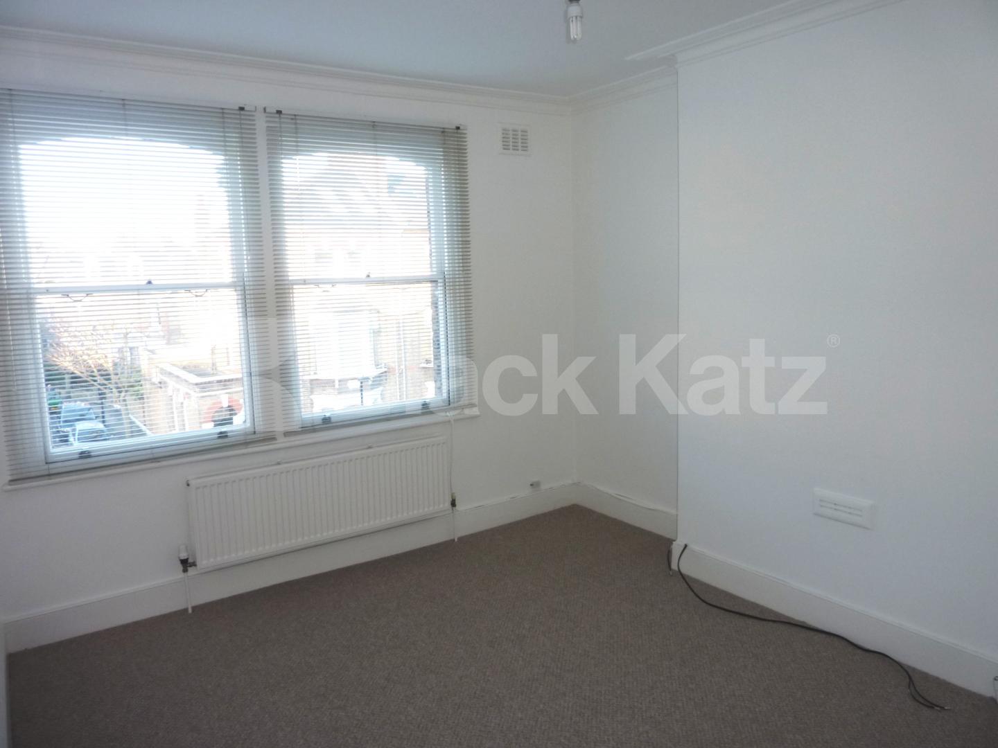 			1 Bedroom, 1 bath, 1 reception Flat			 Mercers Road, TUFNELL PARK 